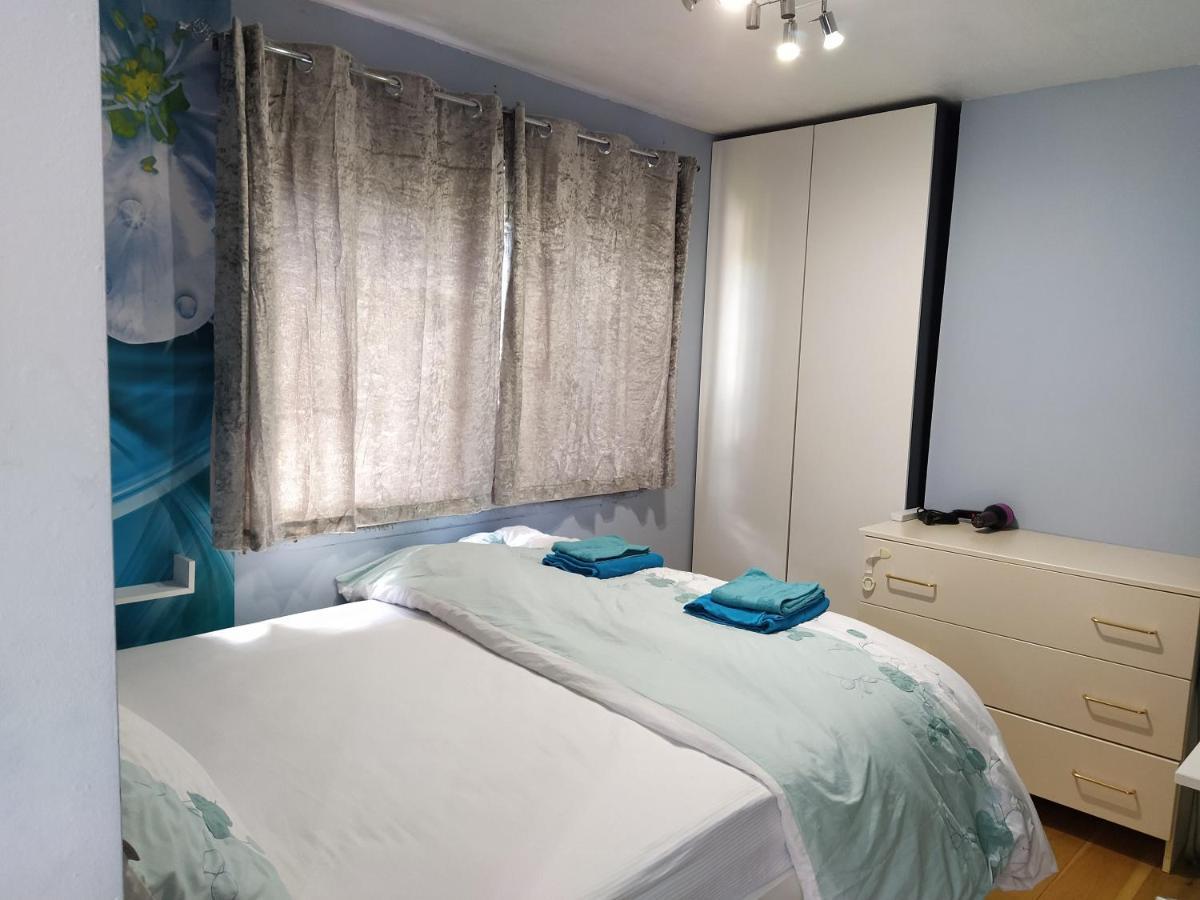 Self Catering Studio Flat Apartment Edinburgh Exterior photo